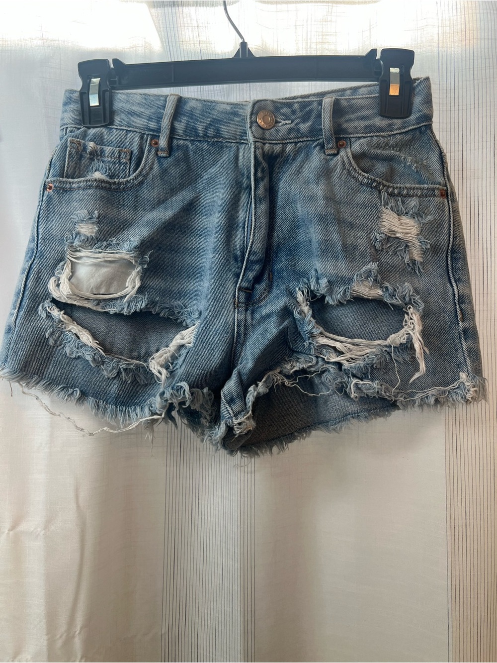 Brand new high-rise distressed pacsun denim shorts!